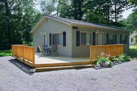 103 Great Oak Dr, Roscommon, MI 48653