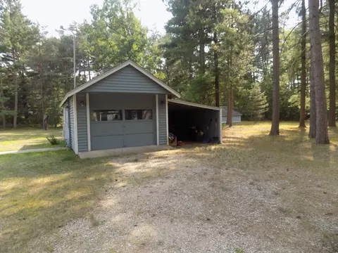 4261 E Higgins Lake Dr, Roscommon, MI 48653 photo 22