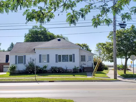 826 S State Avenue Alpena Mi 49707 Ave, Alpena, MI 49707