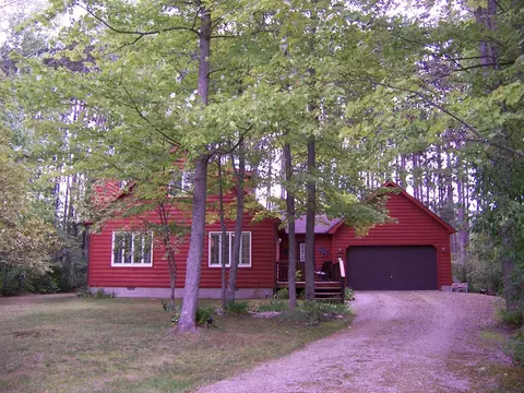108 Tara Ct, Roscommon, MI 48653