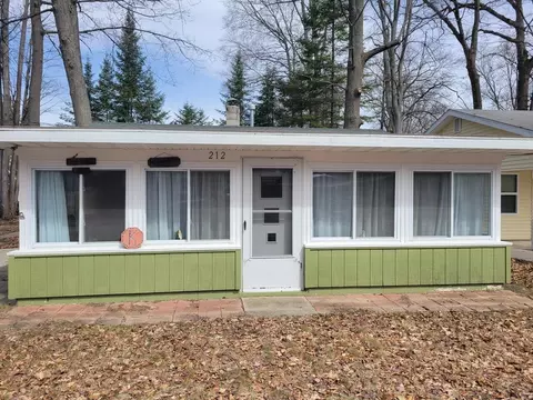 212 Mallard Avenue Houghton Lake Mi 48629 Ave, Houghton Lake, MI 48629