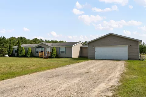 2627 2611 Parmater Road Gaylord Mi 49735 Rd, Gaylord, MI 49735