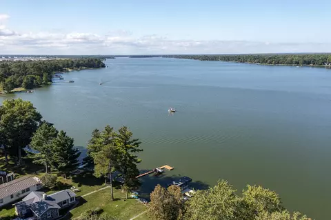 5775 Oak St, Oscoda, MI 48750