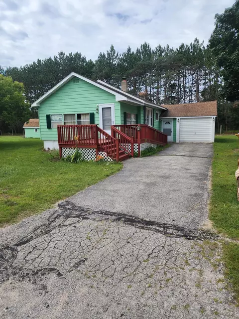 1088 Fern Ln, Alpena, MI 49707