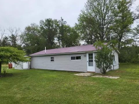 5276 W Millikin Ln, Roscommon, MI 48653