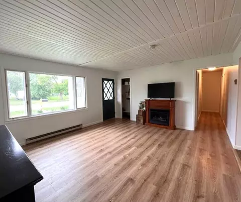 124 S E St, Cheboygan, MI 49721 photo 6
