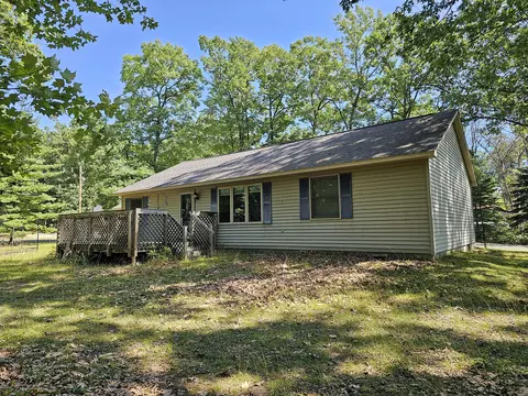 302 Pebble Avenue Roscommon Mi 48653 Ave, Roscommon, MI 48653 photo 3
