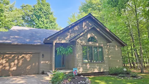 860 Michaywe Drive Gaylord Mi 49735 Dr, Gaylord, MI 49735