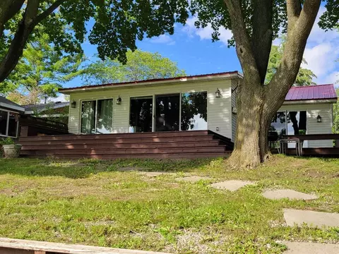 803 Quillette Drive Beaverton Mi 48612 Dr, Beaverton, MI 48612