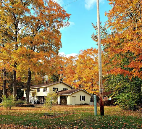 w2990 Beech Street, St. Ignace, MI 49781