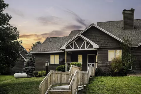 1820 Bears Paw Trl, Vanderbilt, MI 49795
