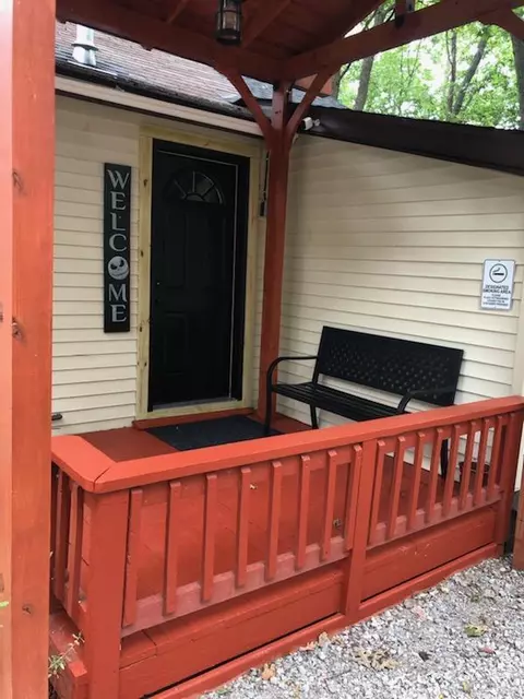 118 Tudor Dr, Houghton Lake, MI 48629