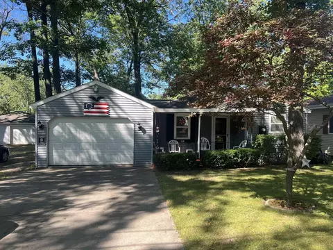 315 Edgewood Drive Prudenville Mi 48651 Dr, Prudenville, MI 48651