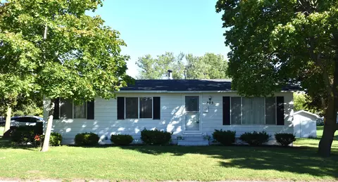 303 S C St, Cheboygan, MI 49721