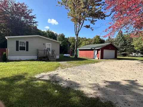 526 Burdo Road Gaylord Mi 49735 Rd, Gaylord, MI 49735