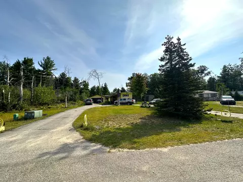 110 Arrowood Dr, Prudenville, MI 48651