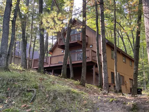 225 Scout Dr, Roscommon, MI 48653