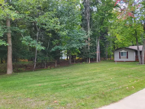 1908 Circle Court Grayling Mi 49738 Ct, Grayling, MI 49738 photo 2