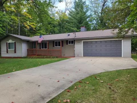 1908 Circle Court Grayling Mi 49738 Ct, Grayling, MI 49738 photo 4