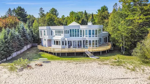 1300 Nicolet Drive Cheboygan Mi 49721 Dr, Cheboygan, MI 49721
