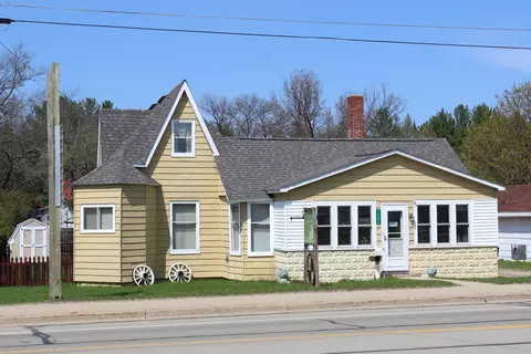 1362 N I-75 Business Loop Grayling Mi 49738, Grayling, MI 49738