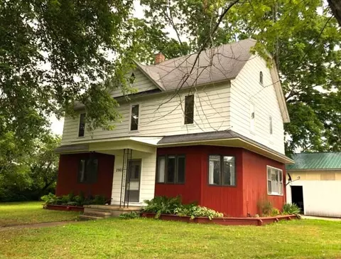 2907 Maple Street Johannesburg Mi 49751 St, Johannesburg, MI 49751