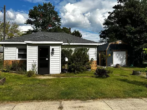 806 Plum St, Grayling, MI 49738