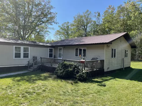 10070 E Pinedale, Roscommon, MI 48653