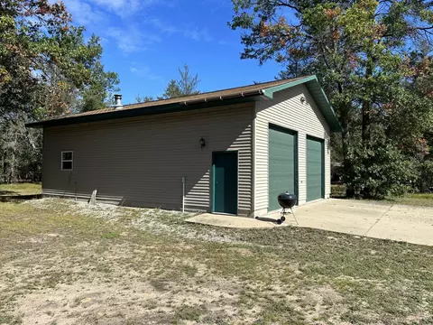 699 Russell Road Grayling Mi 49738 Rd, Grayling, MI 49738 photo 2