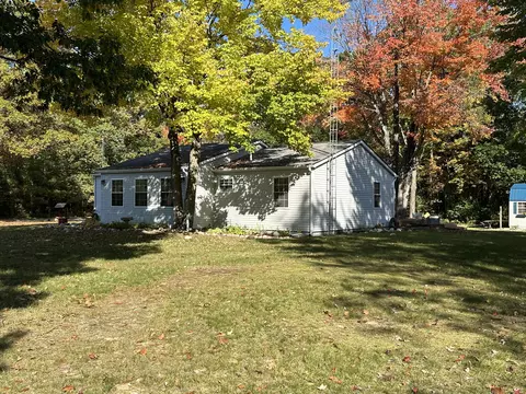 4330 Lake Manuka Road Gaylord Mi 49735 Rd, Gaylord, MI 49735