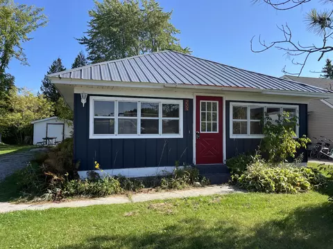 214 Michigan Ave, Alpena, MI 49707