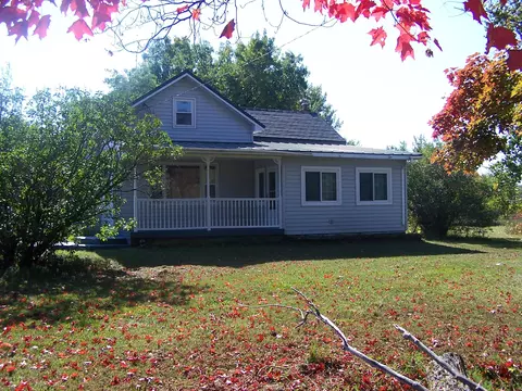 1394 Hackmatack Rd, Cheboygan, MI 49721 photo 4