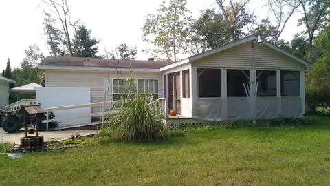 2515 Timberlane, Harrison, MI 48625