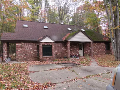 9475 N Cut Rd, Roscommon, MI 48653