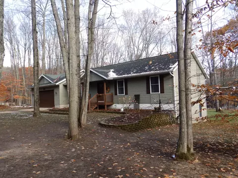 100 Michaywe Drive Gaylord Mi 49735 Dr, Gaylord, MI 49735