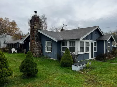 109 N Third Street Roscommon Mi 48653 St, Roscommon, MI 48653 photo 2