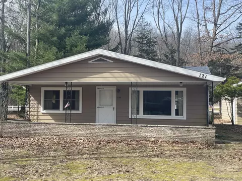 121 Ethel Dr, Roscommon, MI 48653