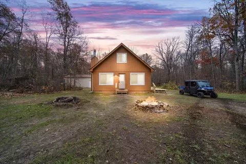 104 Tara Ct, Roscommon, MI 48653