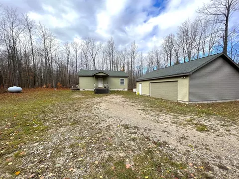 10370 Alpena State Rd, Cheboygan, MI 49721 photo 2