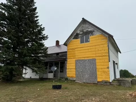 1878 W Miller Rd, Lewiston, MI 49756