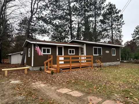 17904 Fifth St, Atlanta, MI 49709