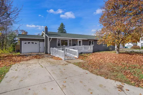117 N Elm Avenue Gaylord Mi 49735 Ave, Gaylord, MI 49735