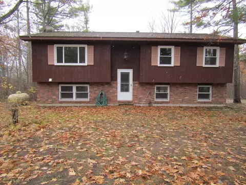 17937 Highland Pines Rd, Presque Isle, MI 49777
