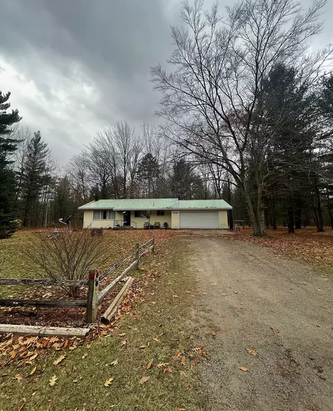 9530 S Black River Road Onaway Mi 49765 Rd, Onaway, MI 49765
