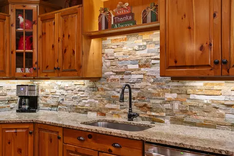 6541 Link Blvd, Indian River, MI 49749 photo 5