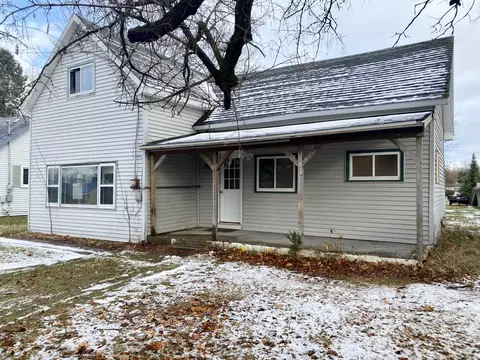 7864 Maple St, Vanderbilt, MI 49795 photo 3