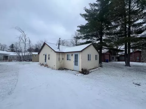 115 Ash Street Houghton Lake Mi 48629 St, Houghton Lake, MI 48629