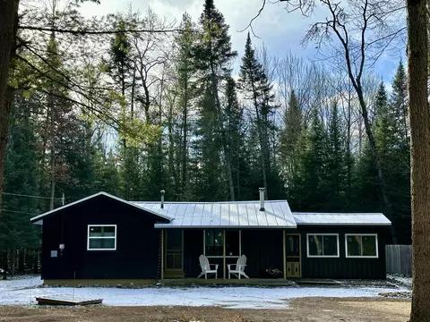 2070 Contour Dr, Roscommon, MI 48653 photo 2