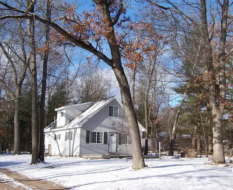 122 Whitebirch, Houghton Lake, MI 48629