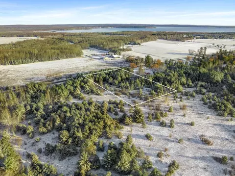 8912 M-68, Alanson, MI 49706